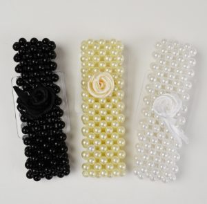 OASIS® zápästný náramok perličkový 2,5 cm krémový