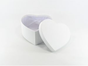 HEART BOX WHITE 18x18xh10 CM