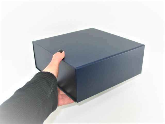 LUX BOX MATT BLUE 20,3x20,3x8cm