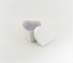 BOX HEART WHITE 9